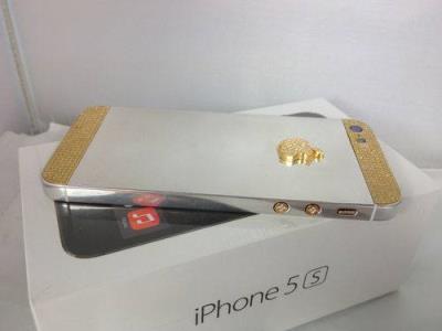 Brand New Apple iPhone 5S 64GB(GOLD)