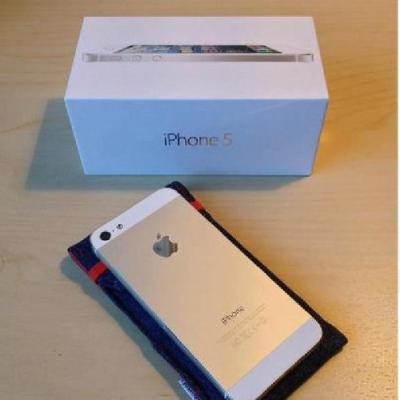  Apple iPhone 5 16GB ===== $300USD